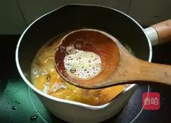 Illustration of how to make canned loquat 7