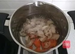 Illustration of how to make seasonal vegetable and chicken soup 12