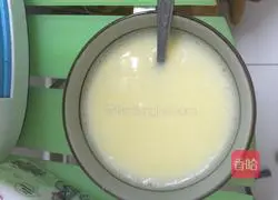 Illustration of how to make egg tea 5