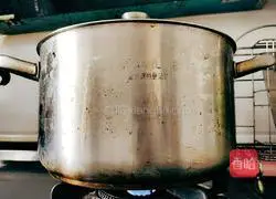 Illustration of how to make white radish, seaweed and goose broth 7