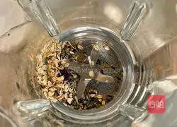 Illustration of how to make milky millet cereal rice cereal 4