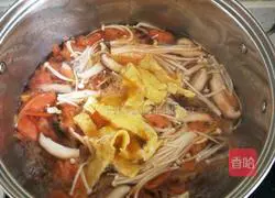 Tomato, Mushroom and Tofu Soup Recipe Illustration 5