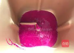 Illustration of how to make dragon fruit alkaline bagels 1