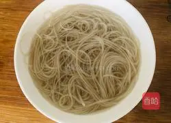 Illustration of how to make leek and egg dumplings 4