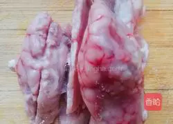 Wolfberry Illustration of how to make yam and sheep brain soup 2