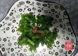 Illustration of how to make small noodles 2