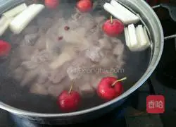 Beef and Carrot Soup Recipe Illustration 5