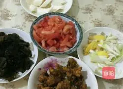 Illustration of how to make sour pork soup 1