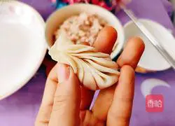 Illustration of how to make healthy persimmon and wheat ear-shaped dumplings 10