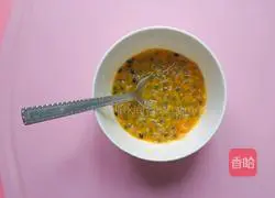 Illustration of how to make pear and passion fruit juice 3