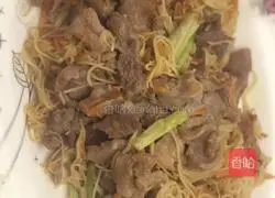 Illustration of home-style lean meat fried noodles 8