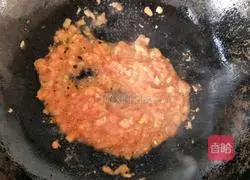 Illustration of how to make tomato and egg drop soup 8