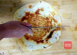 Illustration of how to make golden flatbread 11