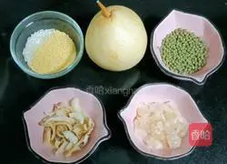 Illustration of how to make mung bean, snow pear and rice paste 1