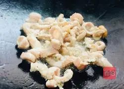 Illustration of how to make fried rice noodles (Cantonese style) 7