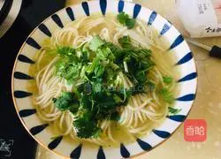 Illustration of how to make spicy egg noodles 5