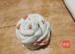 Illustration of how to make scallion-flavored ham rolls 20