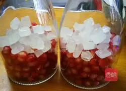 Illustration of how to make pomegranate wine 2