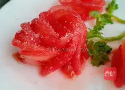 Illustration of how to make tomato roses 7