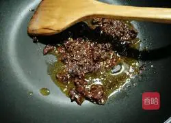 Illustration of how to cook the bean curd skin with mushroom sauce 6