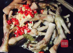 Illustration of Braised Chicken Feet 3