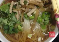 Illustration of how to make mustard mustard pork noodles 6