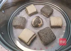 Illustration of how to make black sesame steamed buns 16