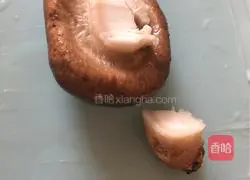 Illustration of how to make braised noodles with fennel 5