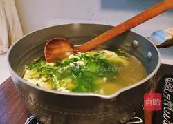 Illustration of how to make pea and egg drop soup 6