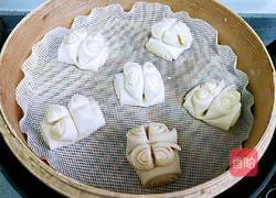 Illustration of how to make steamed flower rolls 20