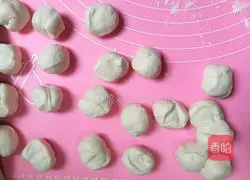 Illustration of how to make soup dumplings 16