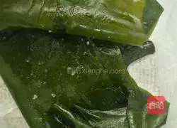 Illustration of how to make kelp and scallop soup 1