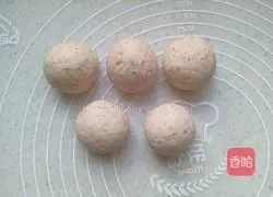 Illustration of how to make red date steamed buns 9