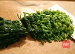 Illustration of how to make spinach with nuts 4