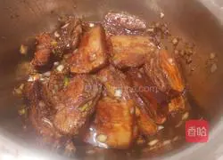 Illustration of how to make braised pork with pickled vegetables 9