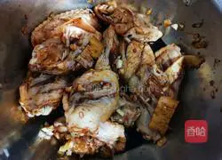 Illustration of how to make garlic chicken wings 4