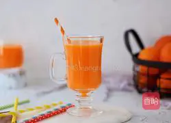 Illustration of how to make orange carrot juice 8