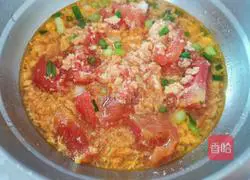 Illustration of how to make tomato and egg soup 8