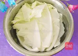 Illustration of how to make one clear and two white radish 4