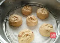 Illustration of how to make red date blossom steamed buns 14
