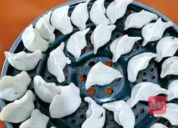 Illustration of how to make leek crispy egg dumplings 5