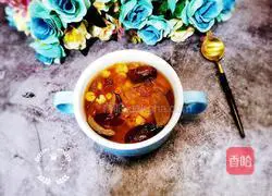 Illustration of how to make peach gum, red dates and barley soup 11