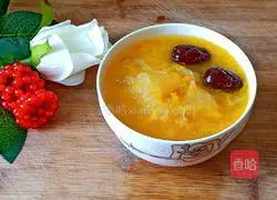 Illustration of how to make pumpkin, red dates and white fungus soup 5