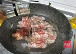 Illustration of tomato fat beef soup 1