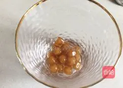 Illustration of how to make the popular model #鸳鸯 Pearl Milk Tea# 5