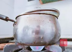 Illustration of how to make kiwi fruit and winter melon peel sweet soup 8