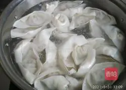 Illustration of making silkless kidney bean and pork dumplings 15