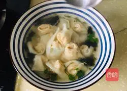 Illustration of how to make big meat wontons 9