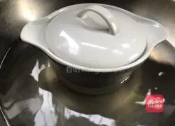 Illustration of how to make the lean meat soup 6