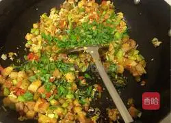 Illustration of how to make fried buns with Xiangha beef sauce 13